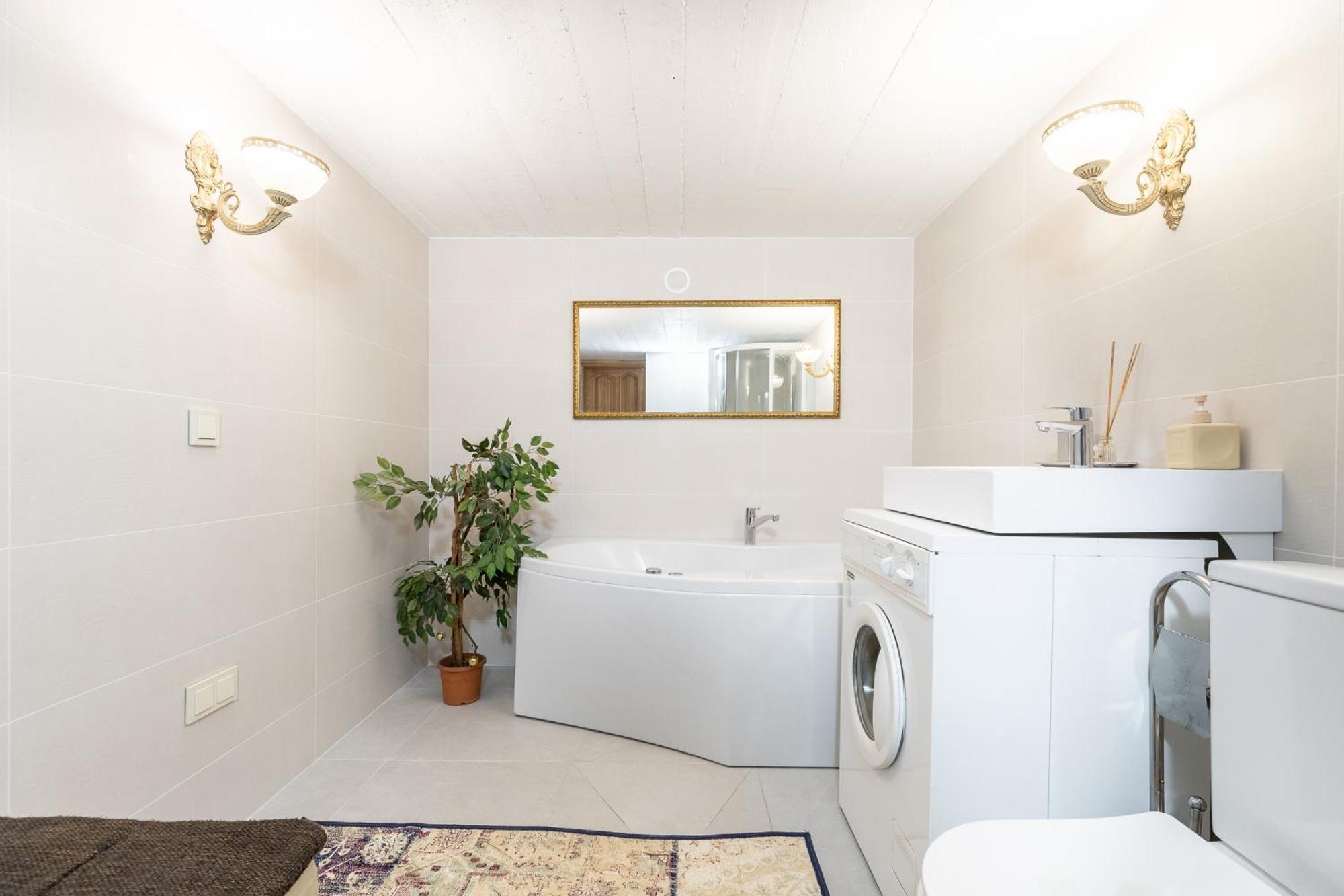 In The Heart Of The Old Town Vip Apartment ไคลเพดา ภายนอก รูปภาพ